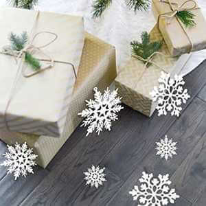 tuck-in gifts - christmas snowflake ornaments