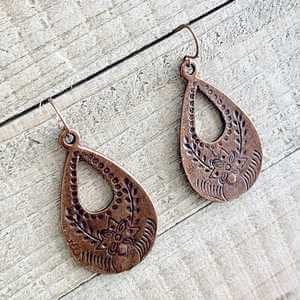 tuck-in gifts - flat dangle earrings