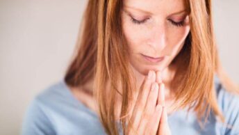 How to Pray for Healing for Your Loved One or Friend