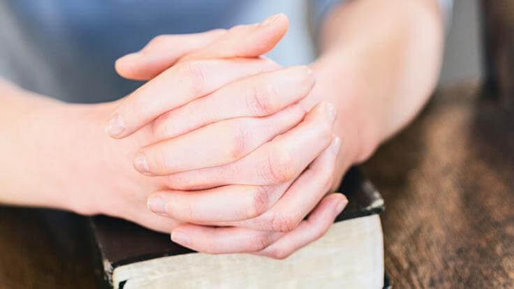 How to Pray for Healing for Your Loved One or Friend