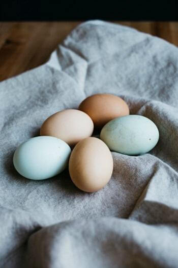 A Quick and Easy Way to Peel Hard-Boiled Eggs