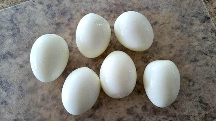 A Quick and Easy Way to Peel Hard-Boiled Eggs